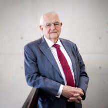 Martin Wolf advierte sobre el auge del populismo autoritario y la crisis del capitalismo democrático