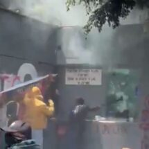 CNTE vandaliza SEP y bloquea Avenida Universidad; Sheinbaum descarta reunión