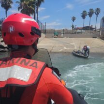 Marina rescata a kayakista a la deriva frente a Ensenada