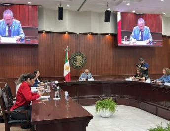 Congreso de Sinaloa aprueba segunda licencia indefinida a Rubén Rocha Moya