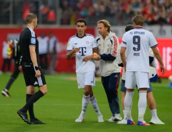 Musiala se vuelve a desplomar en un partido con el Bayern de Múnich